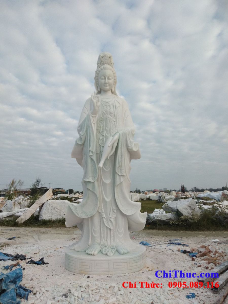 Tượng Phật Quan Âm đá non nước