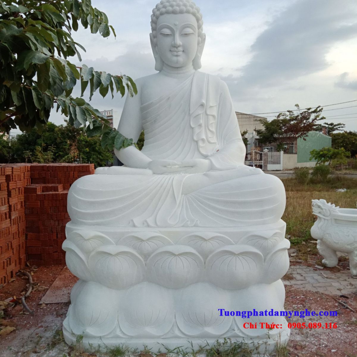 tượng Phật Thích Ca Mâu Ni đá Non Nước - Đà Nẵng